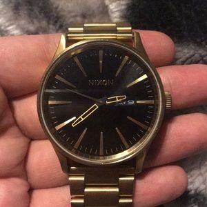 Nixon Watch - Never Be Late model